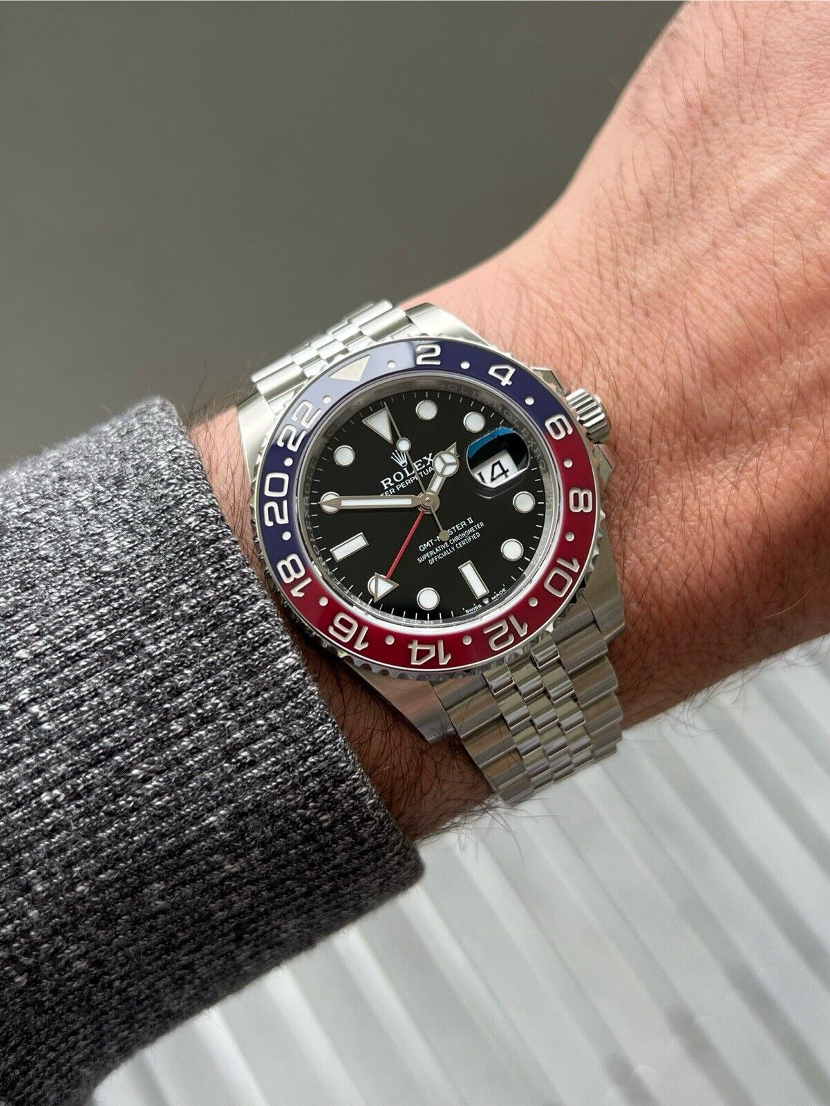 Rolex Oyster Perpetual GMT Master II "Pepsi" 126710BLRO - 2024