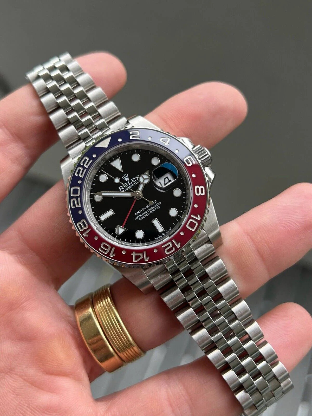 Rolex Oyster Perpetual GMT Master II "Pepsi" 126710BLRO - 2024